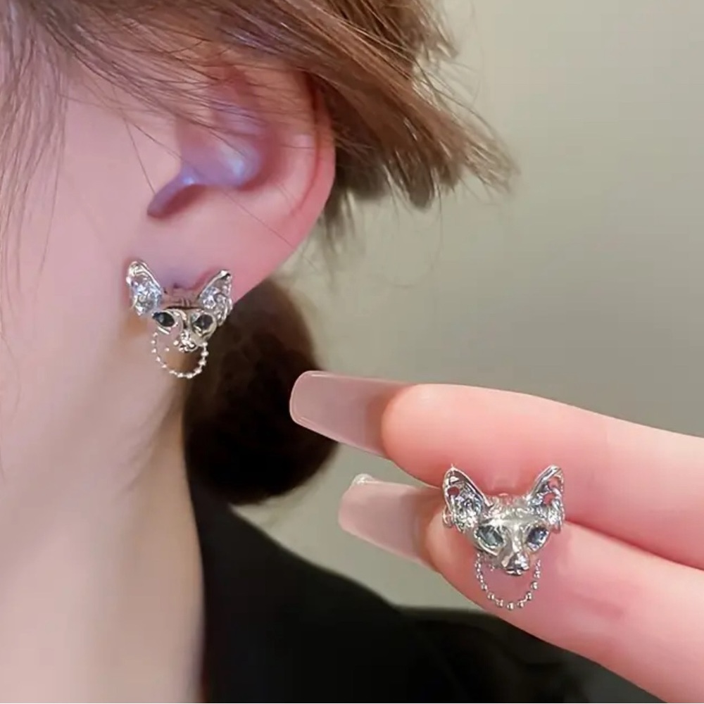 Regal Cat Stud Earrings